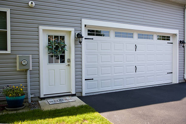 24/7 Emergency Garage Door Roller Replacement experts in Hansen, ID